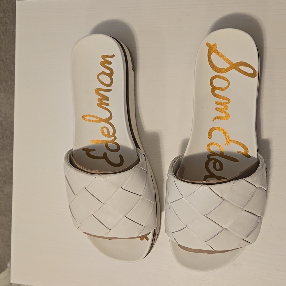 Sandals - Picture 2 of 4